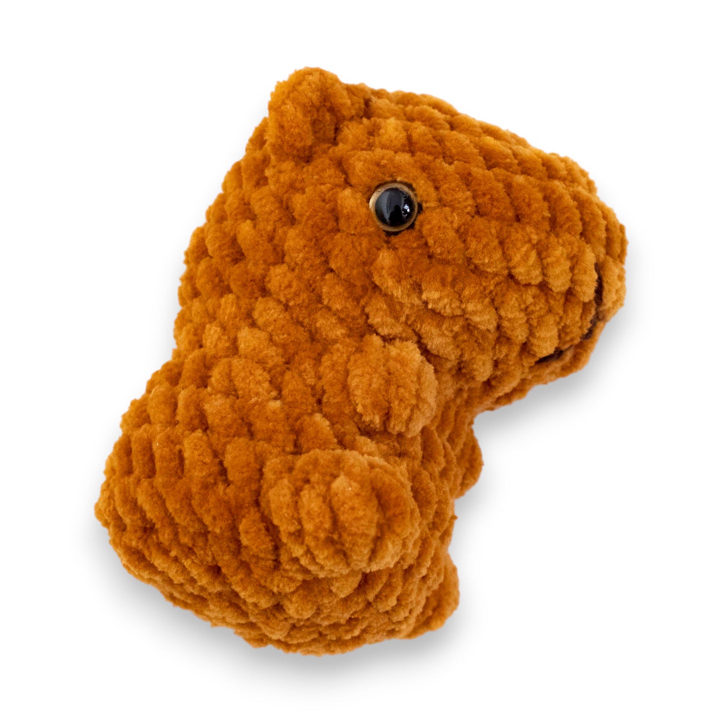 Capibara mică croșetată din fir plușat