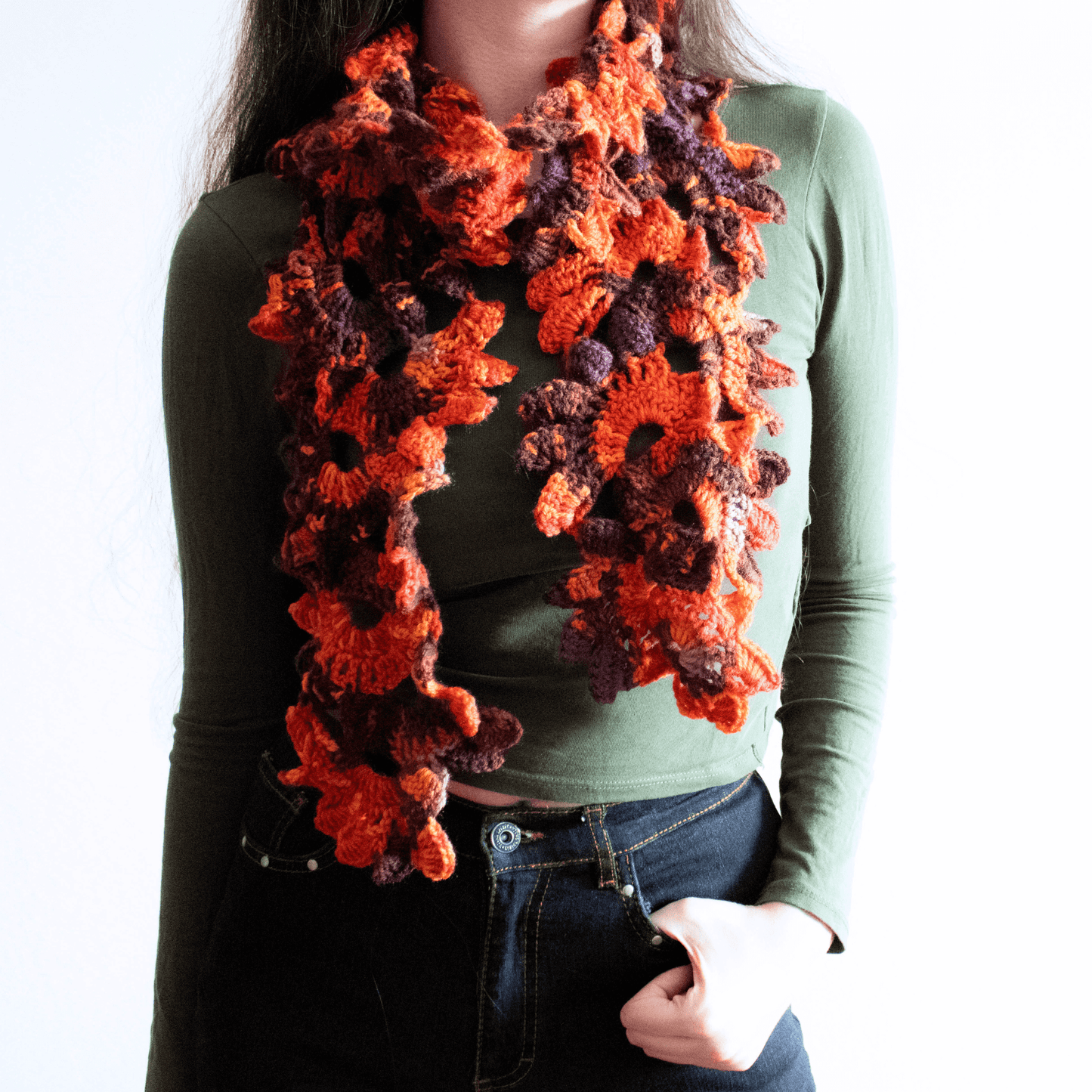 Fular floral croșetat din fir acrilic multicolor