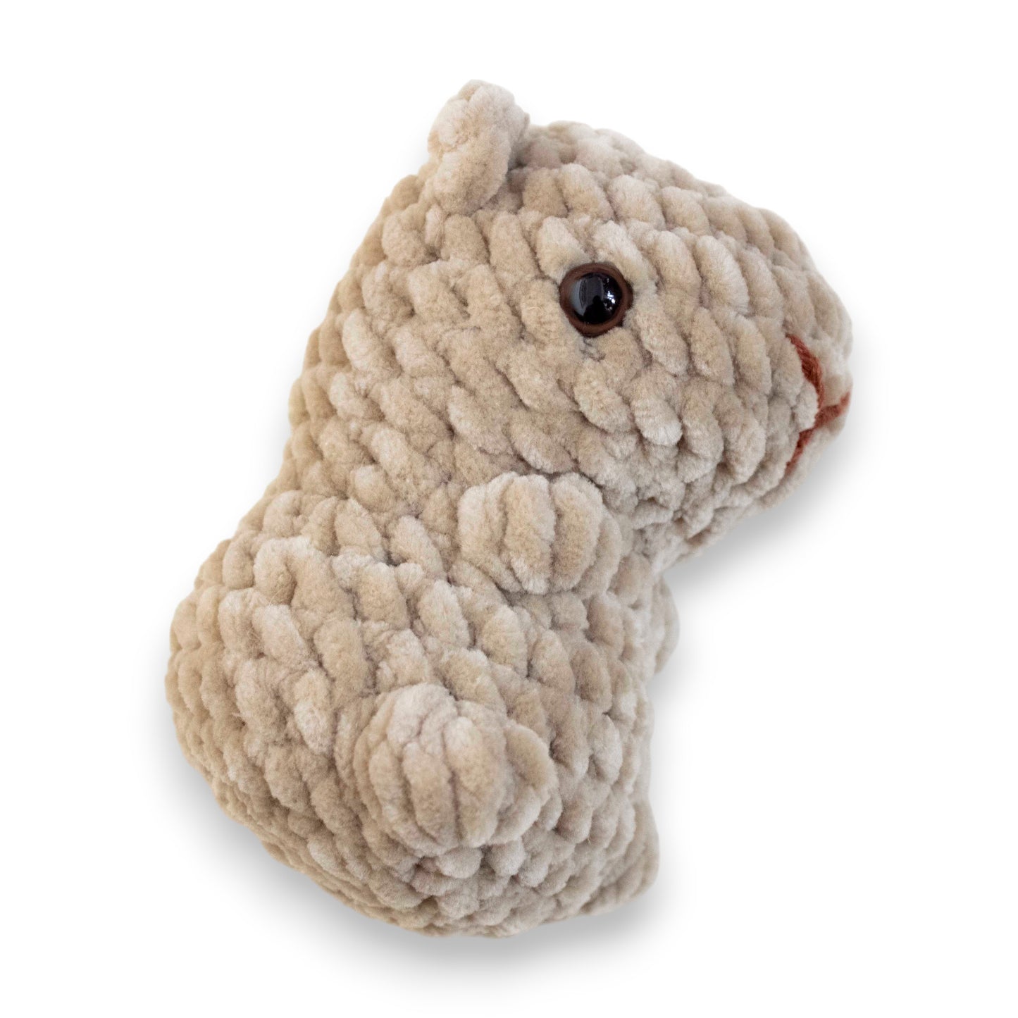 Capibara mică croșetată din fir plușat