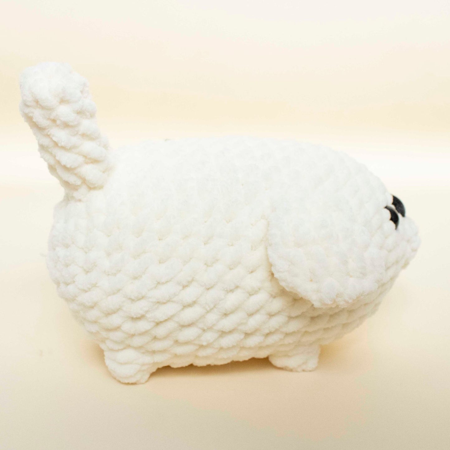 Câine loaf jucărie medie croșetată din fir plușat