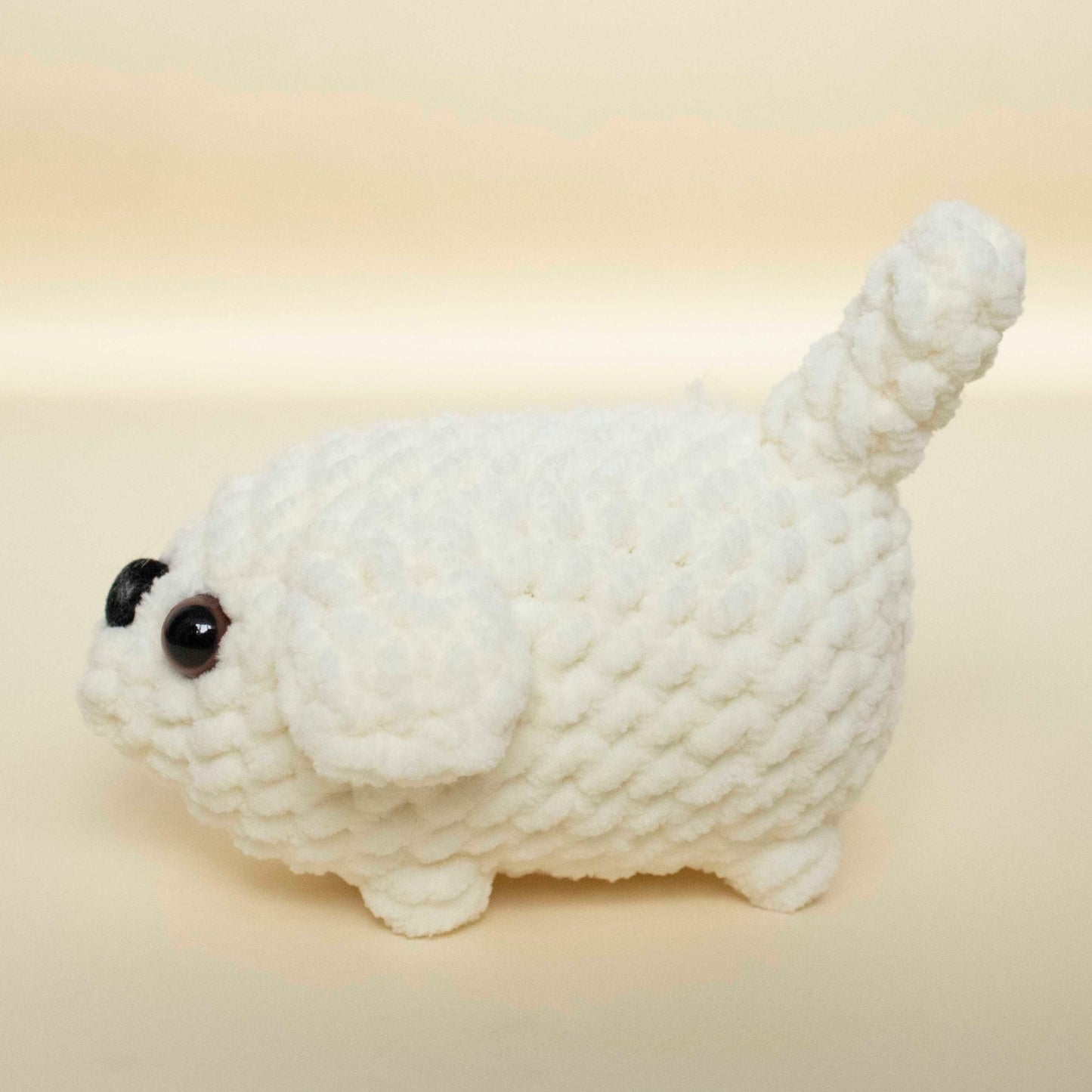 Câine loaf jucărie medie croșetată din fir plușat