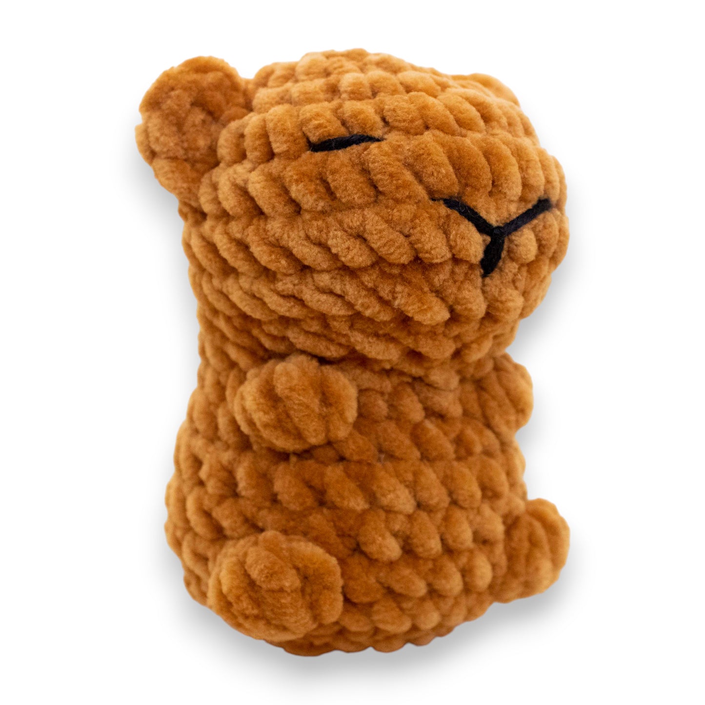Capibara mică croșetată din fir plușat