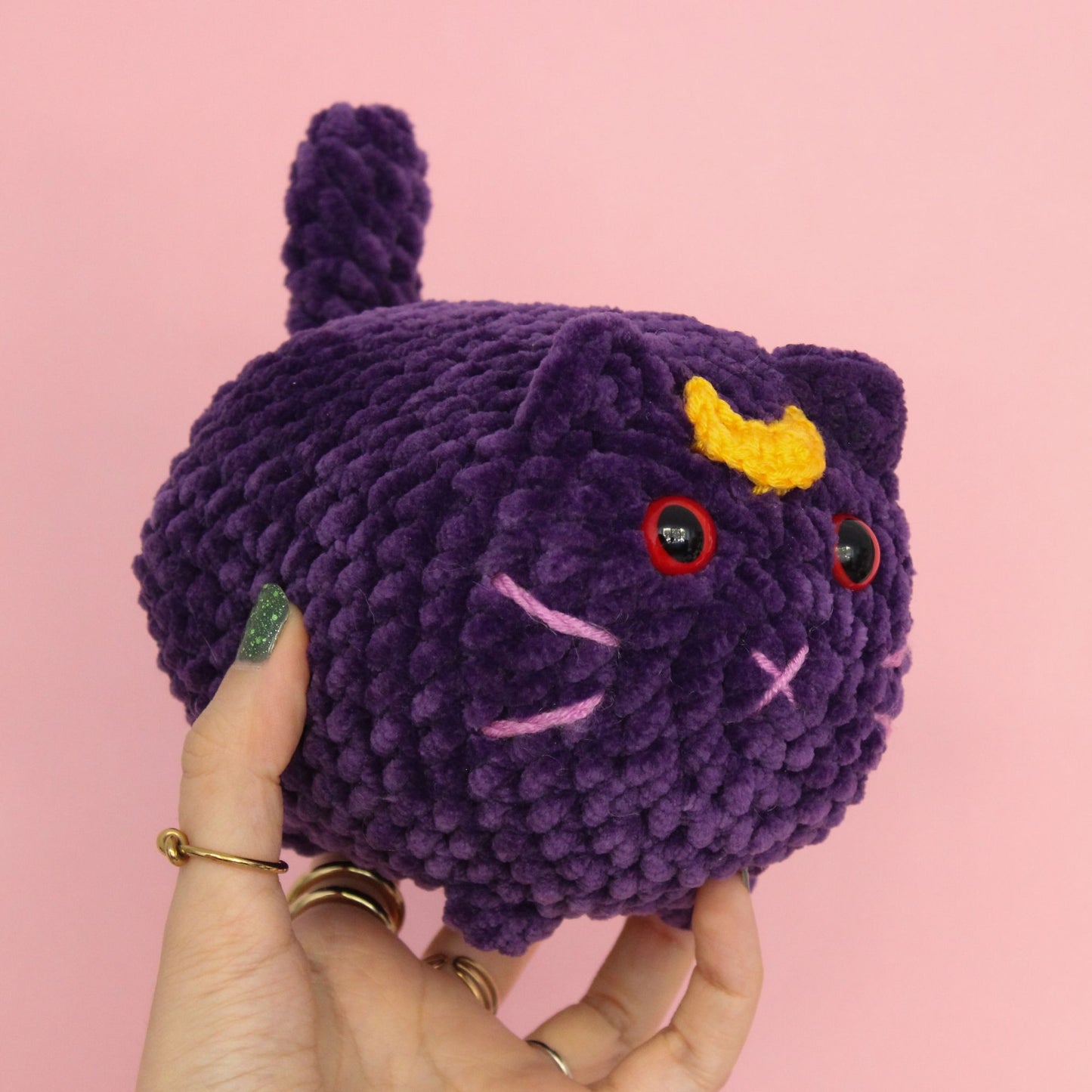 Pisică Sailor Moon Luna croșetat din fir plușat