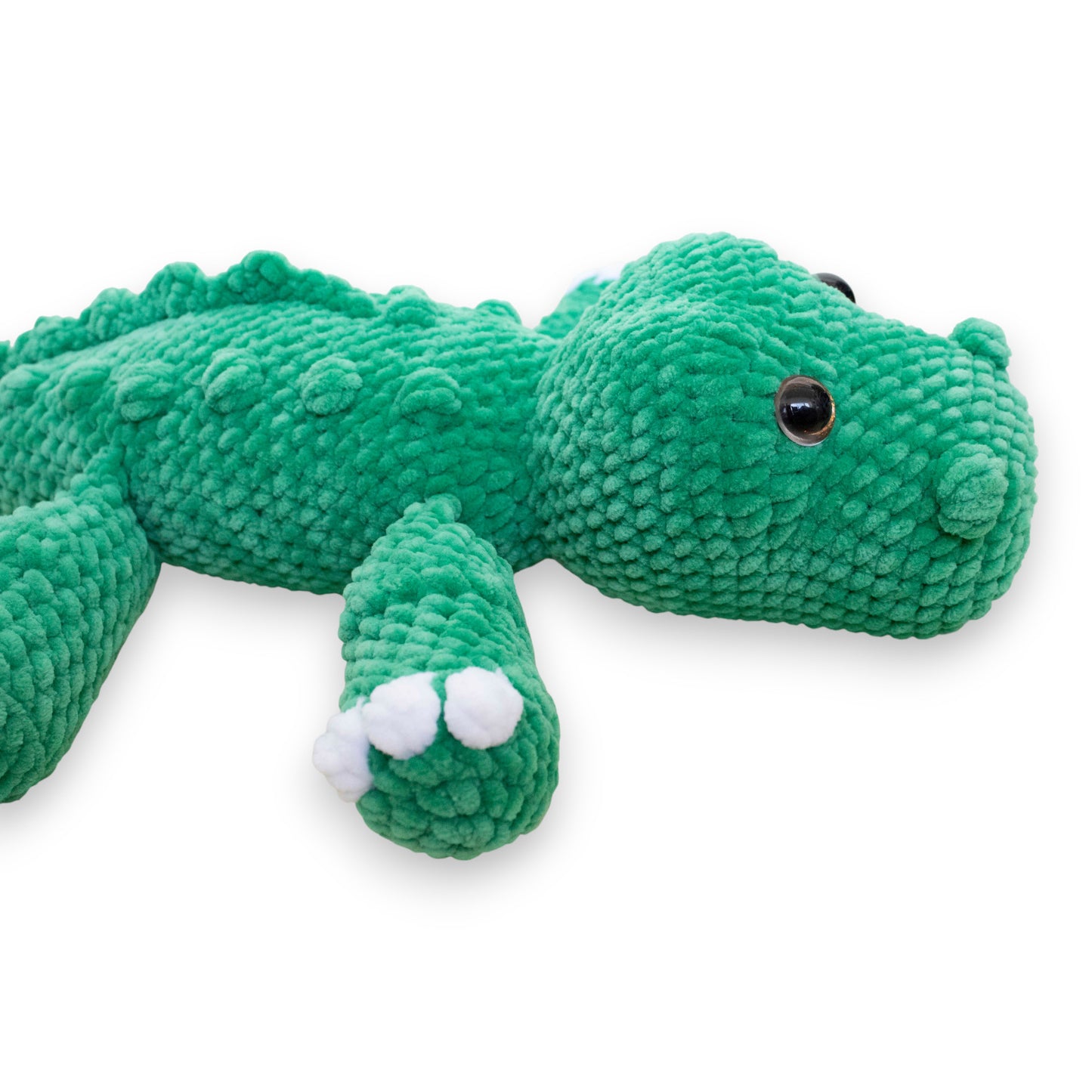 Crocodil mare croșetat din fir plușat