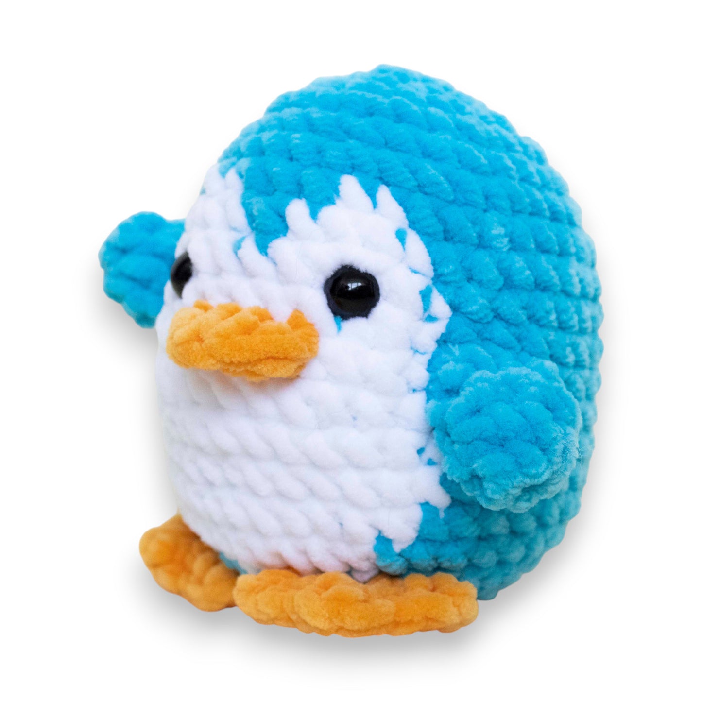 Pinguin mediu croșetat din fir plușat