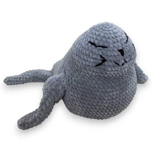 Foca mare croșetată din fir plușat