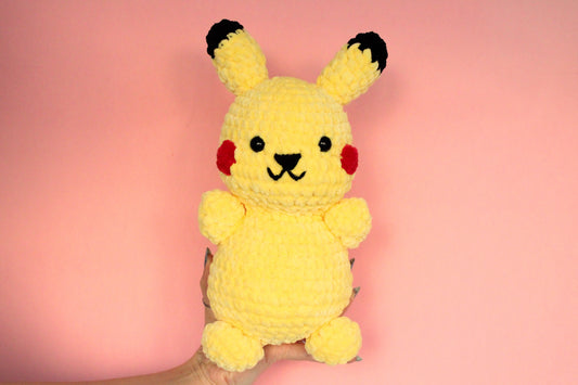Pikachu croșetat din fir plușat