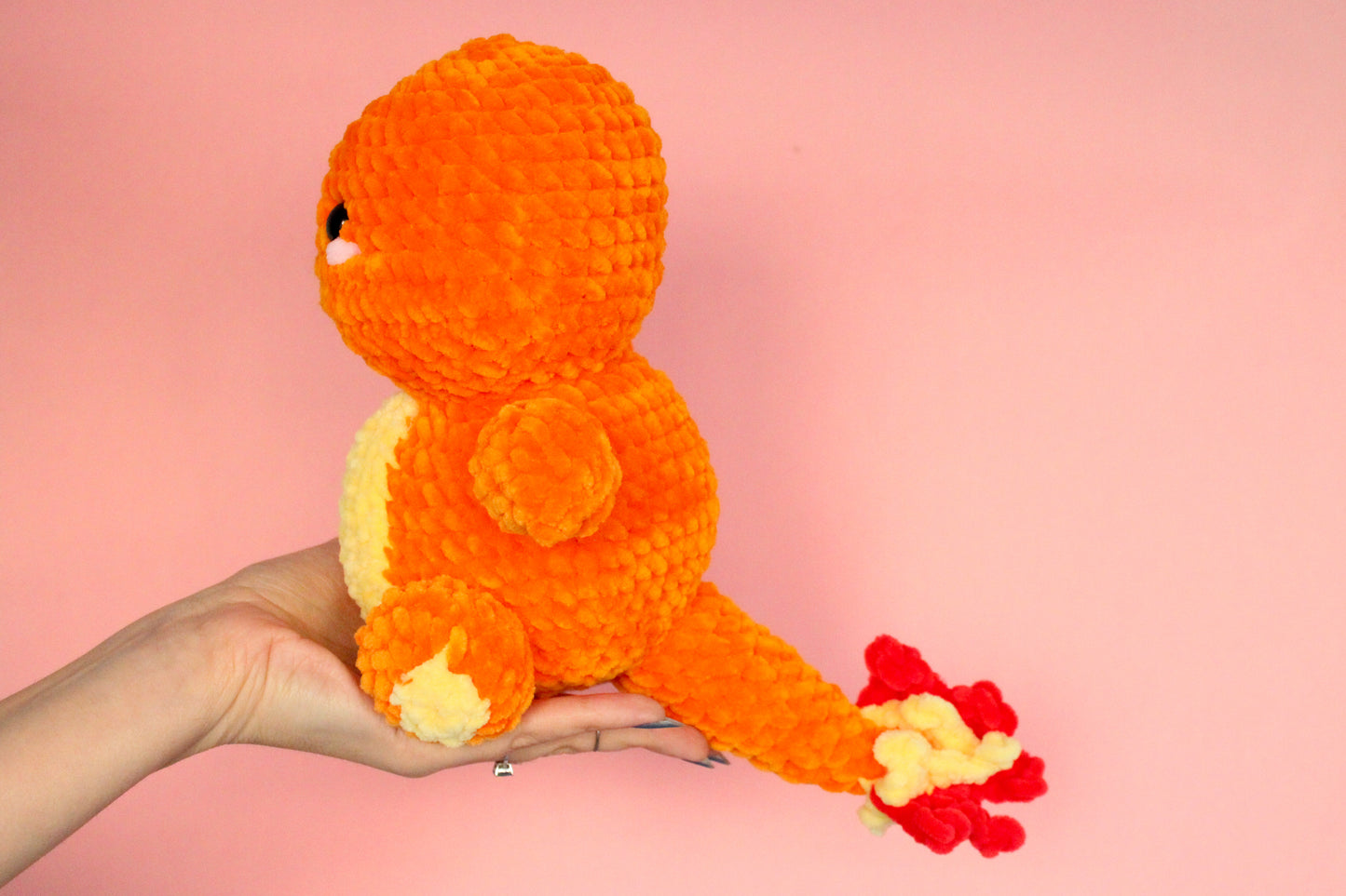 Charizard mare croșetat din fir plușat