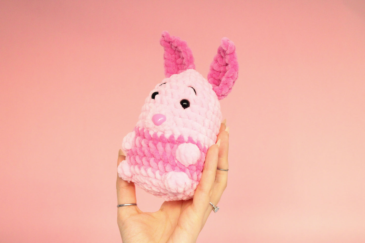 Piglet (Winnie the Pooh) mediu croșetat din fir plușat
