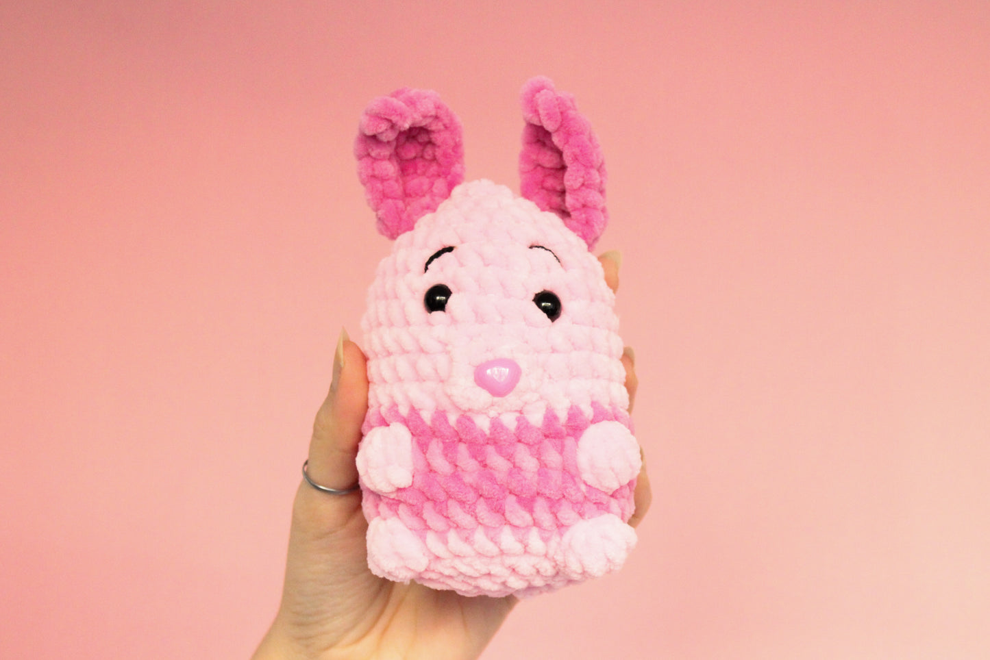 Piglet (Winnie the Pooh) mediu croșetat din fir plușat