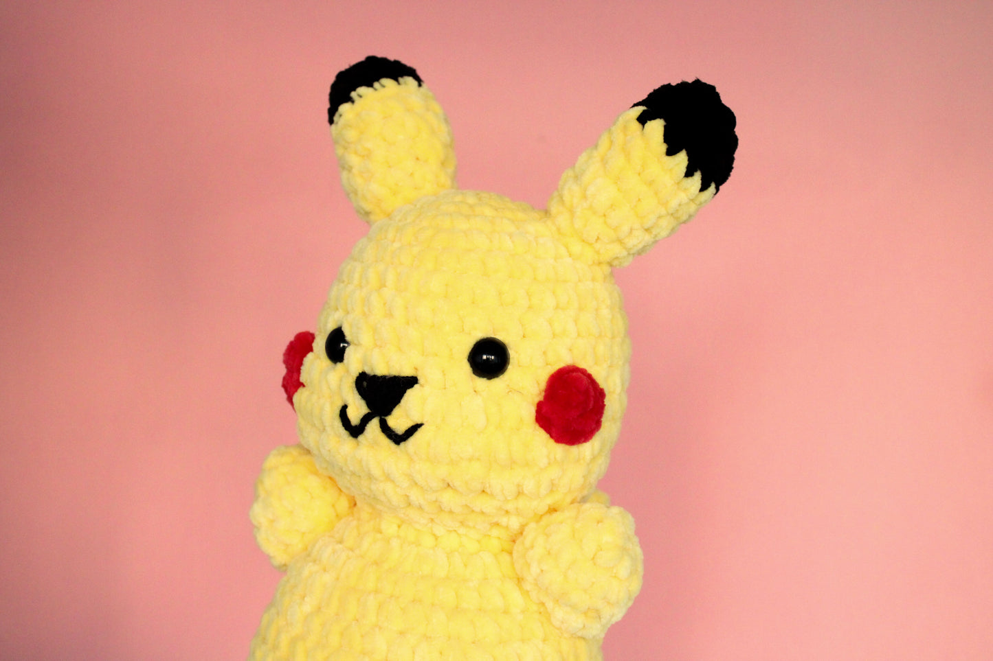 Pikachu croșetat din fir plușat