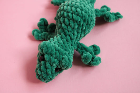 Șopârlă Gecko medie croșetată din fir plușat