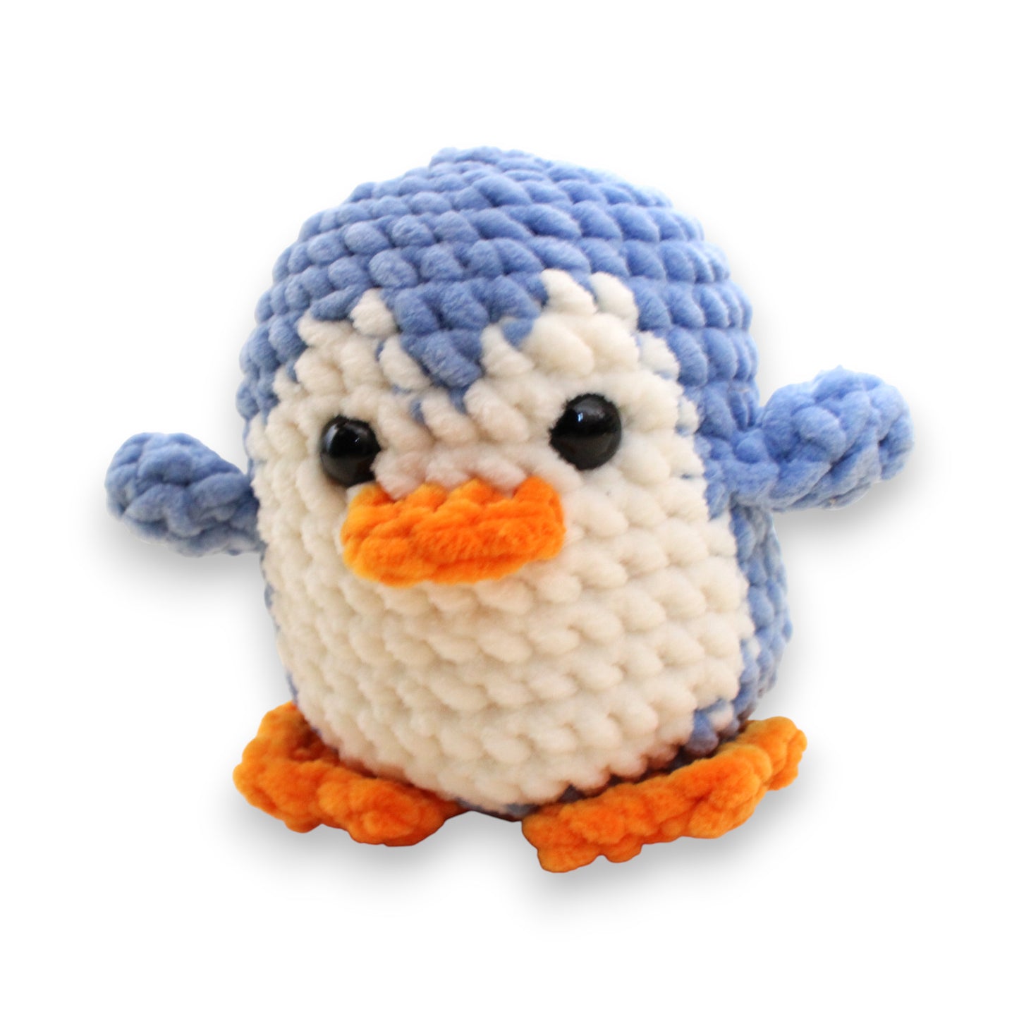 Pinguin mediu croșetat din fir plușat