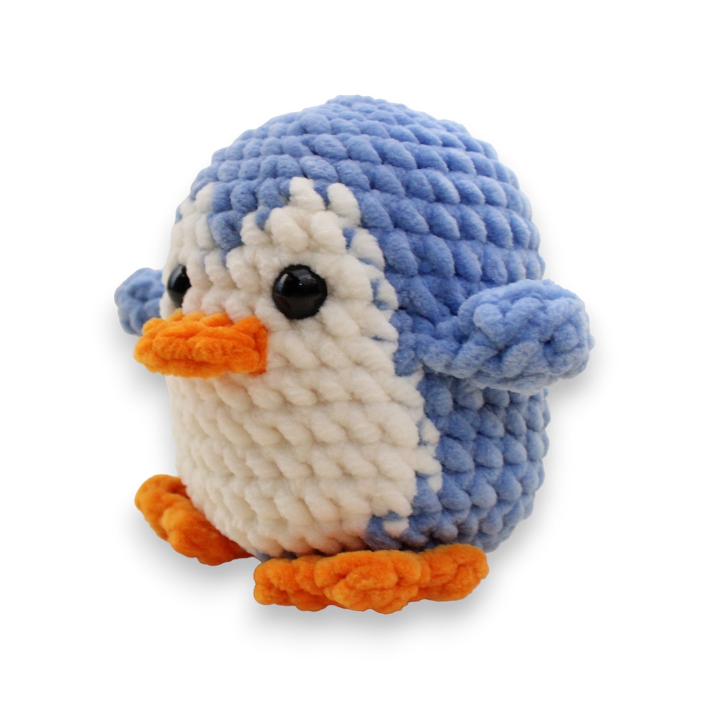 Pinguin mediu croșetat din fir plușat