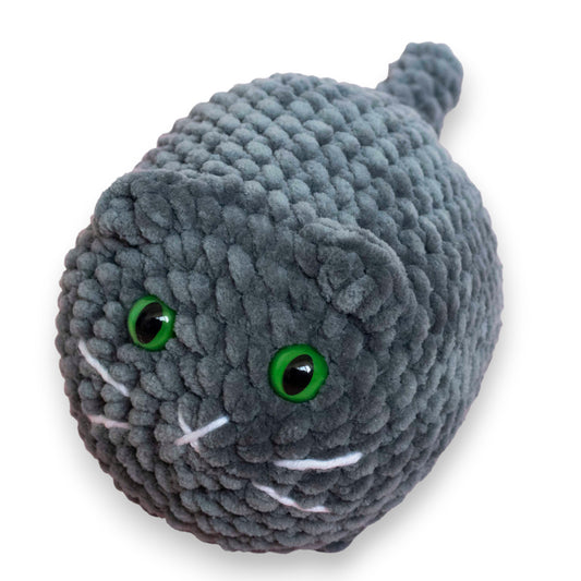 Pisică medie Russian blue croșetată din fir plușat