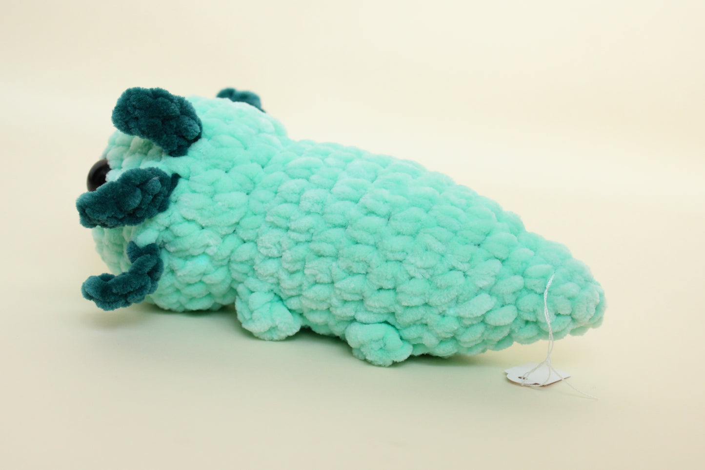 Axolotl croșetat din fir plușat